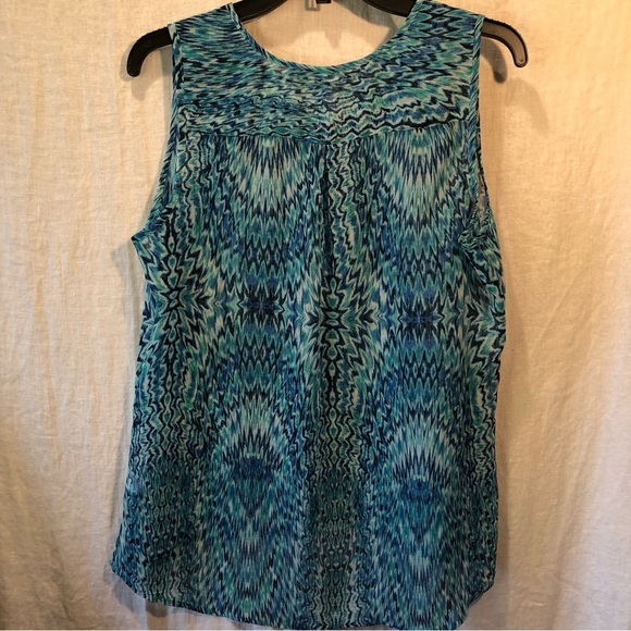 Violet + Claire v neck tank top semi sheer aqua and navy kaleidoscope pattern M - Picture 8 of 8